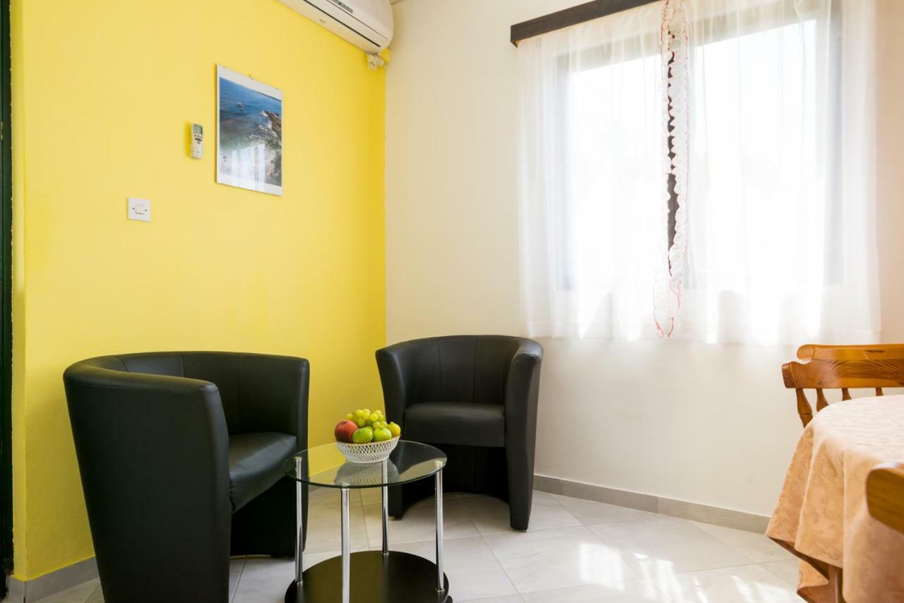Apartment Bartul Razanj Exterior photo