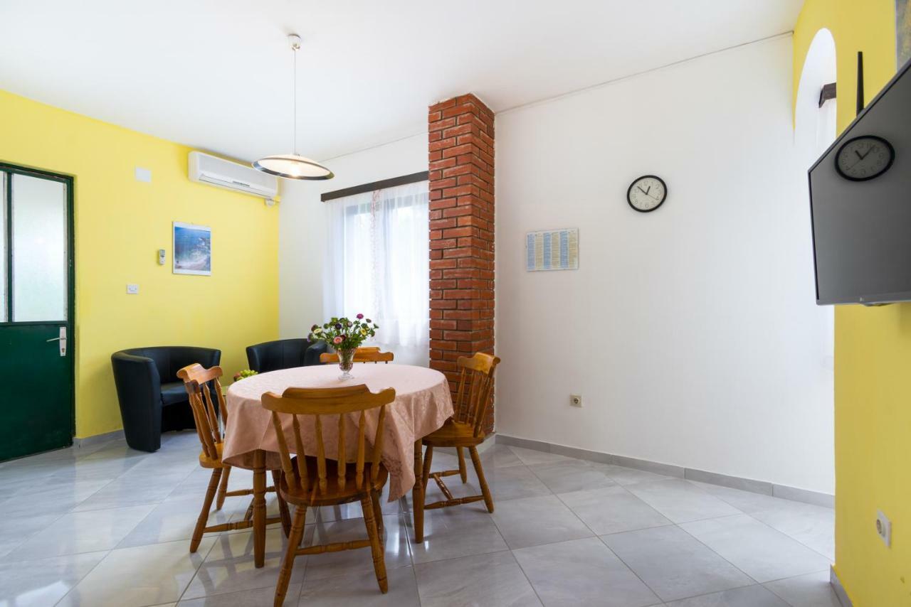 Apartment Bartul Razanj Exterior photo